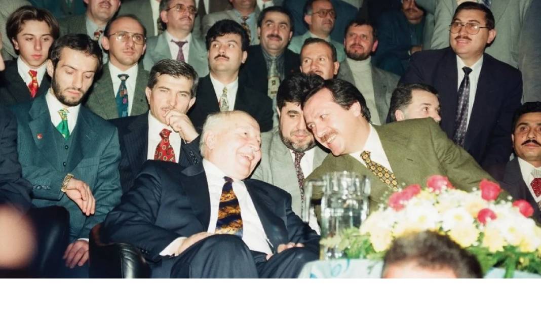 Bu kamyonetin kasasındakiler ülkeyi yönetiyor! 6